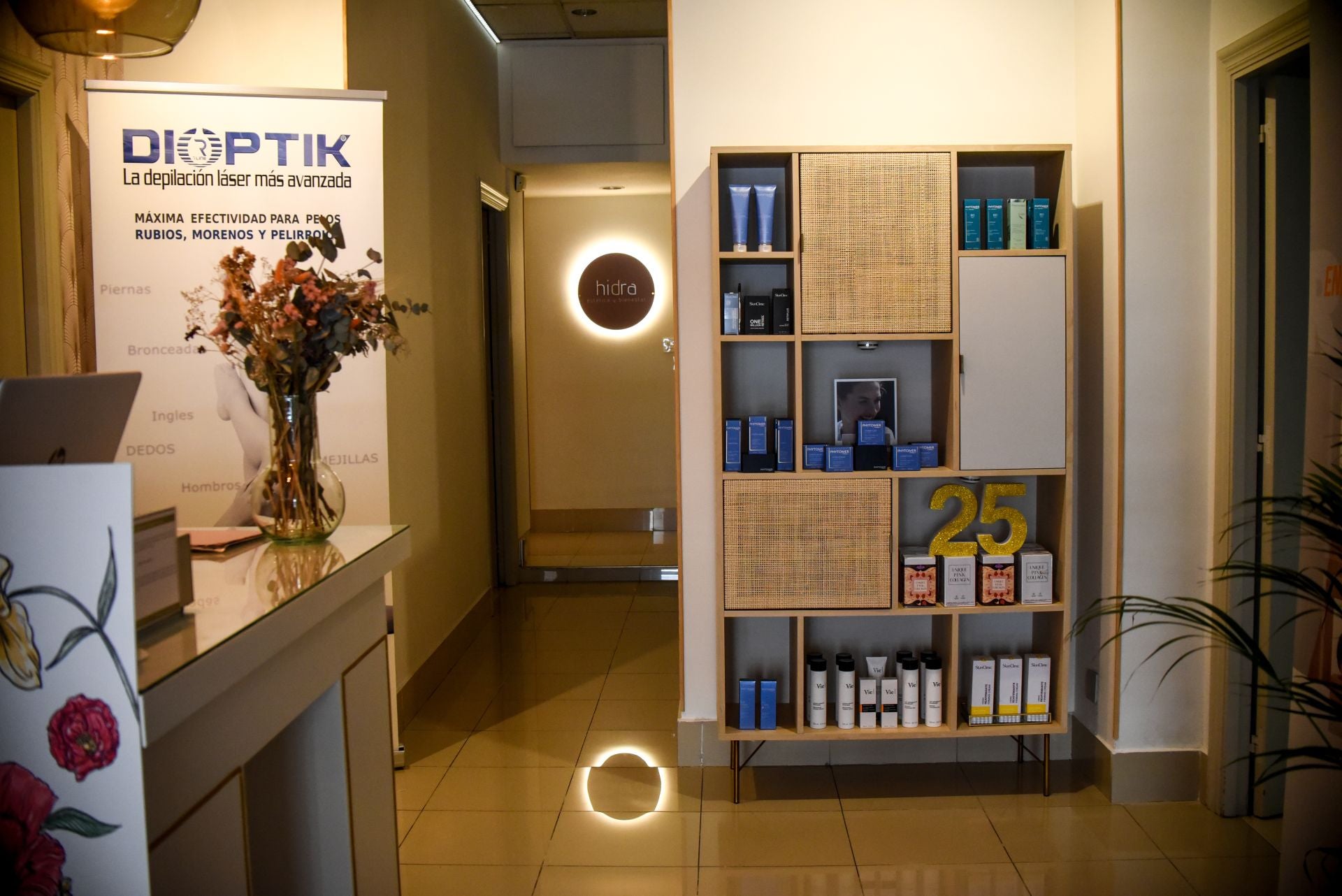 Marina celebra 25 años al frente de su centro de estética en Barakaldo: «Todo es gracias a mis clientas»