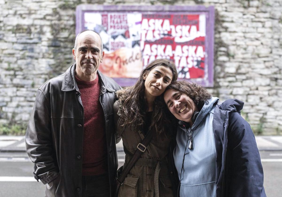 Luis Tosar, Carolina Yuste y Arantxa Echevarría en el rodaje de 'La infiltrada'.