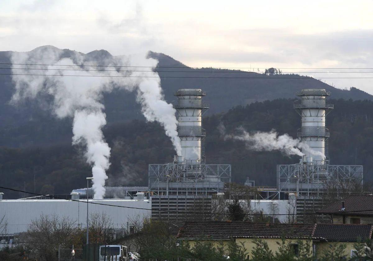 Central de ciclo combinado de gas ubicada en el polígono Boroa, en Amorebieta.