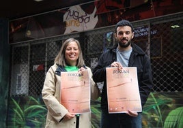 El coordinador de la oenegé Río de Oro, Mikel del Arco, y la concejala Jesica Ruiz (PSE) presentaron este festival.