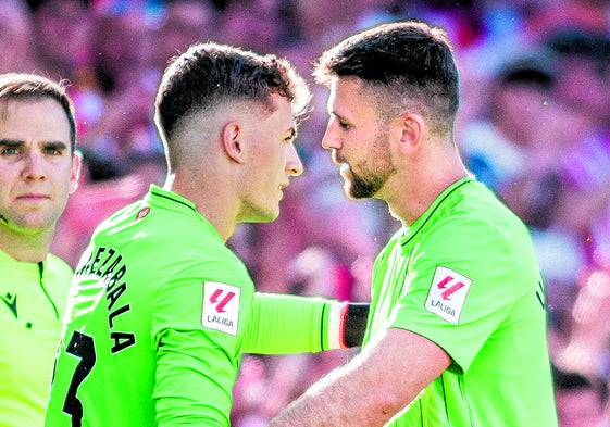 Agirrezabala sustituye a Unai Simón la pasada temporada en Vallecas.