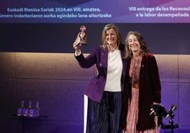 Teresa Laespada recoge el Premio Menina.