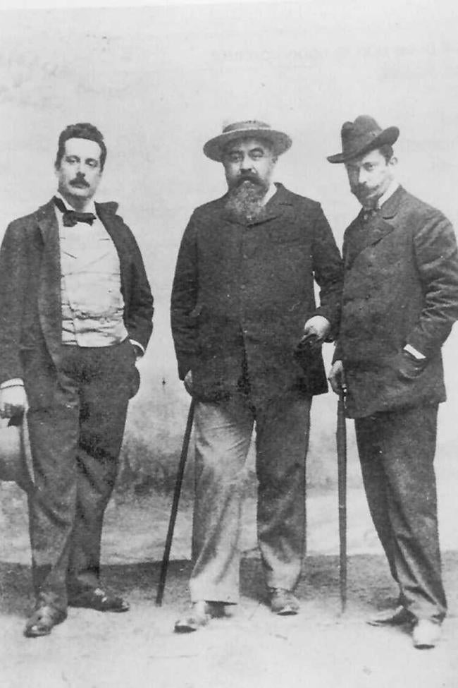 El compositor junto a dos de sus libretistas, Giuseppe Giacosa y Luigi Illica