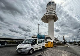 El edificio de la torre de control se somete a trabajos de renovación.