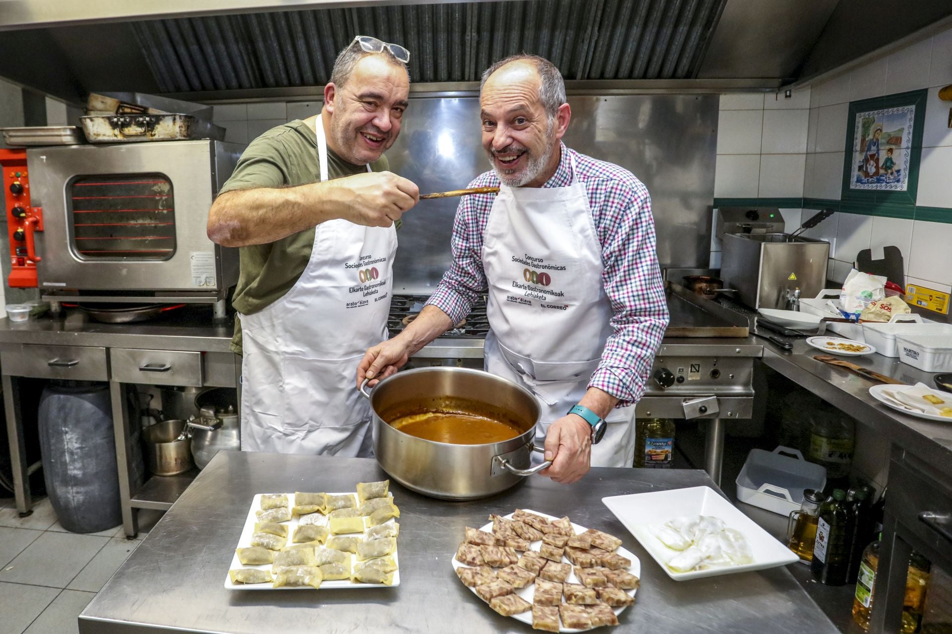 Así fue la cena en la sociedad Bustinzuri