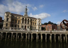 Toda la oposición pide la retirada de los Presupuestos del Ayuntamiento de Bilbao