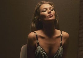 Kate Moss diseña para Zara los looks de fiesta más rockeros que se agotarán en tiempo récord.