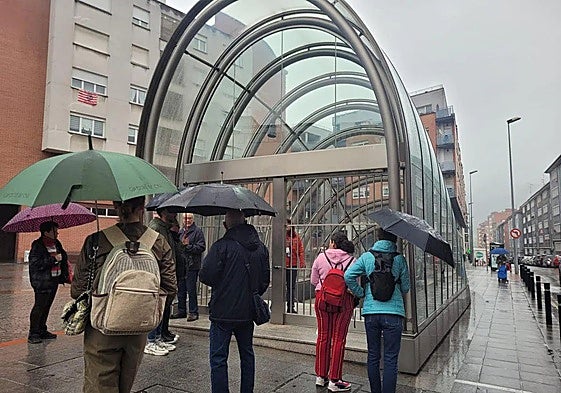 Leves retrasos en el metro en dirección Basauri