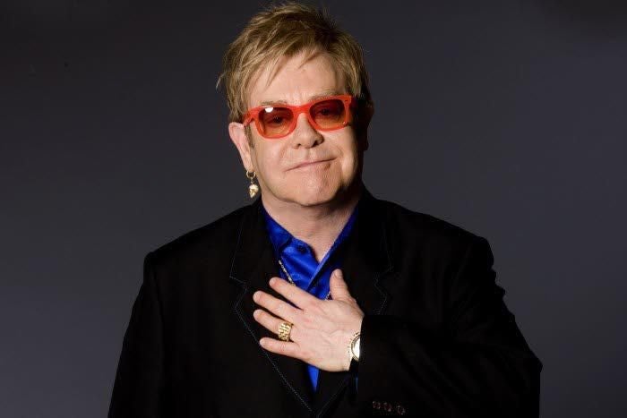 Elton John: «Literalmente, no puedo ver»