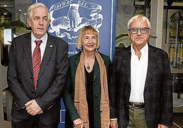 Mikel Etxebarria, Maite Lozano y Vicente Reyes.