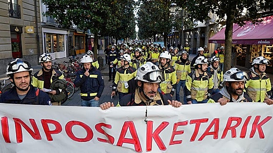 El conflicto con los bomberos complica la negociación de los presupuestos en Álava