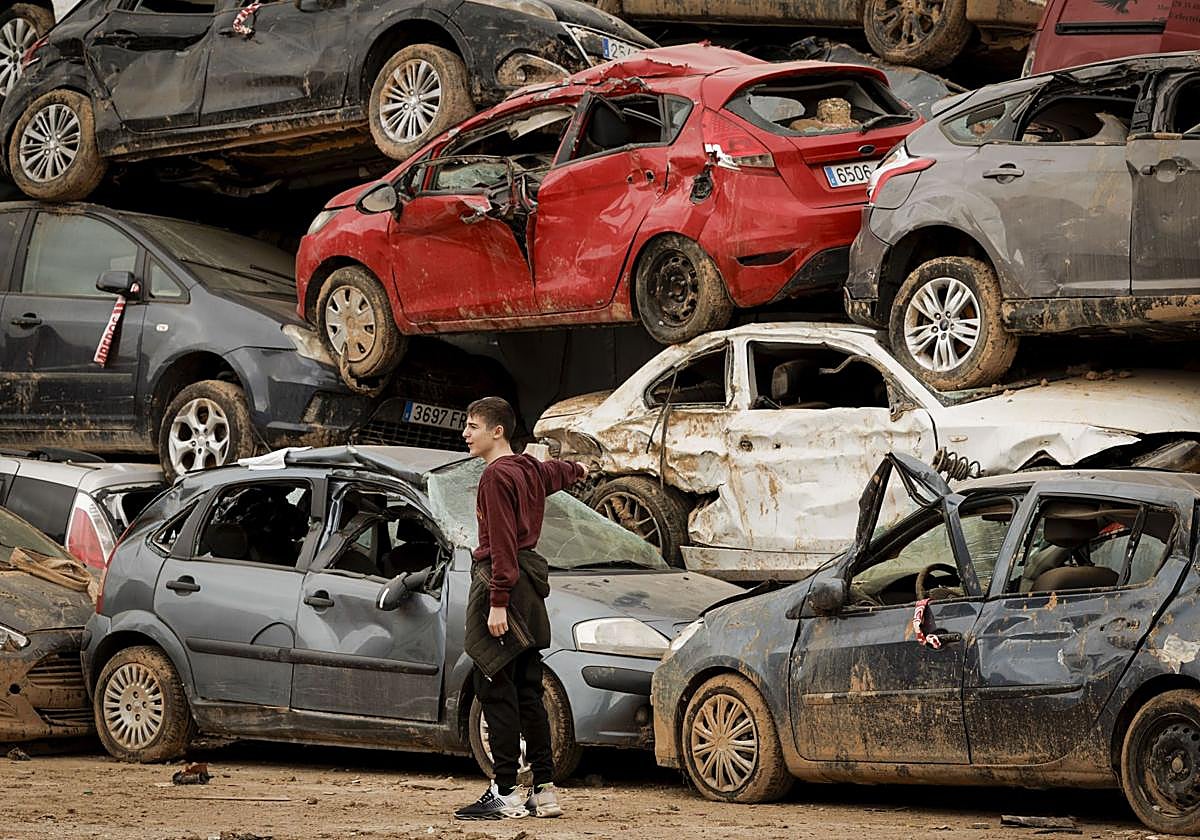 Un mes después de la trágica DANA: del desgobierno y el caos a la hiperactividad y la 'guerra' política