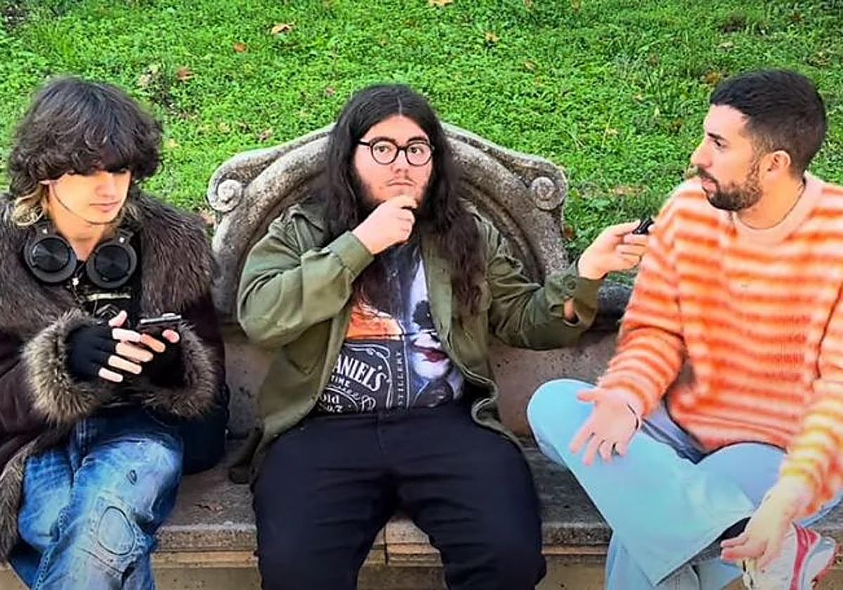 Zorrorífico y Detective Murciano durante su entrevista a David Broncano.