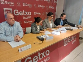 Inaxio Uriarte, concejal de Hacienda, Amaia Agirre, alcaldesa de Getxo, Carmen Díaz, portavoz del PSE y Eduardo Andrade, portavoz del PP.