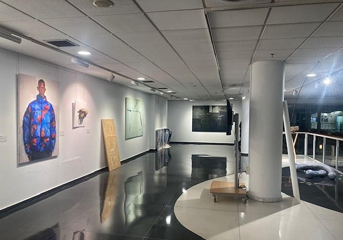 El programa incluye escultura, pintura, fotografía, vídeo y técnicas transversales.