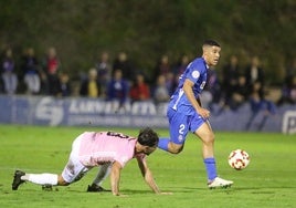 Carbonell, durante el duelo del fin de semana ante el Sestao River.