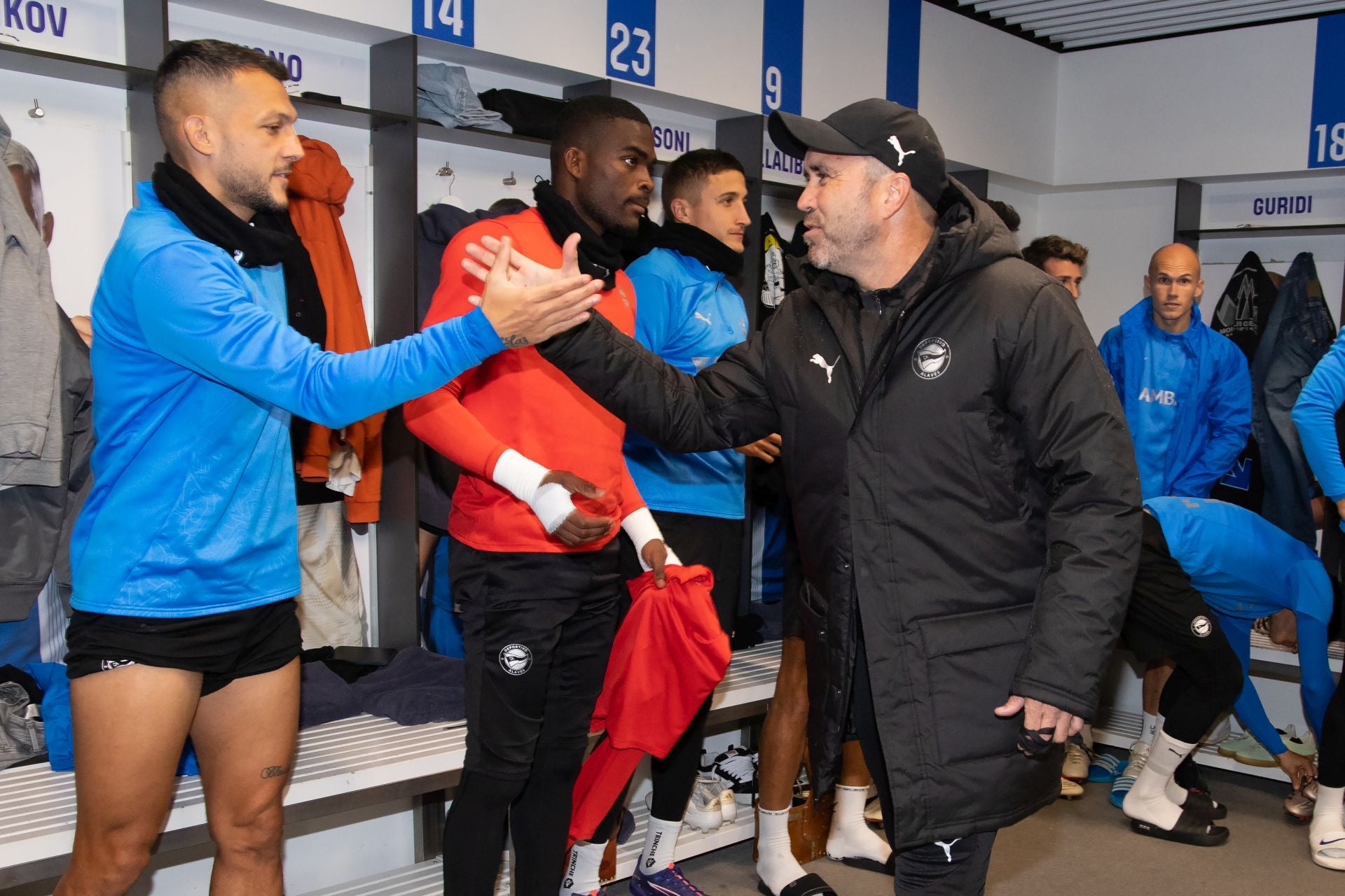 El primer día de Coudet en el Alavés en imágenes