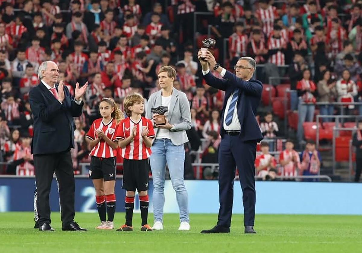 La felicitación de Giuseppe Bergomi, One Club Award, a la plantilla del Athletic tras la victoria