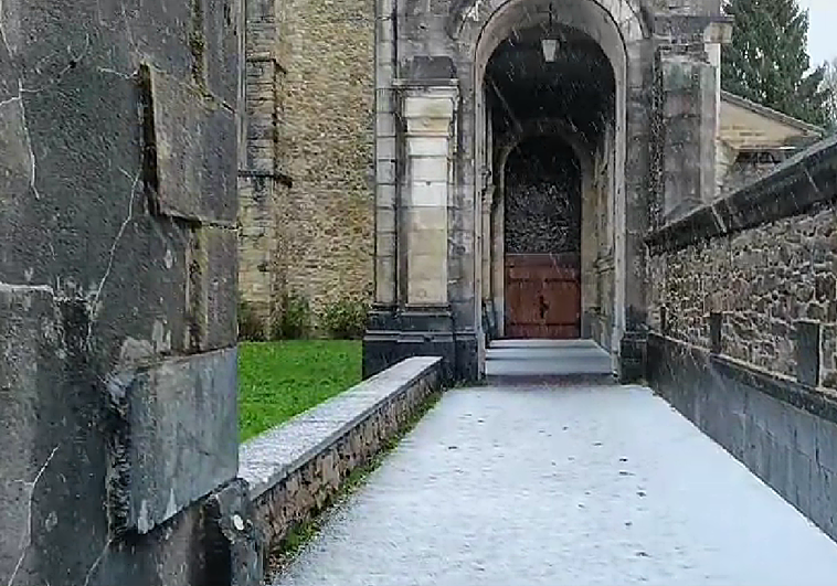 Los primeros copos ya han caído en Urkiola.