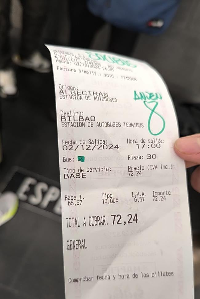 Imagen del billete que compró Souleiman para viajar a Bilbao, donde quiere reunirse «con su hermana». Cuesta 72,24 euros y el viaje es de unas 16 horas.