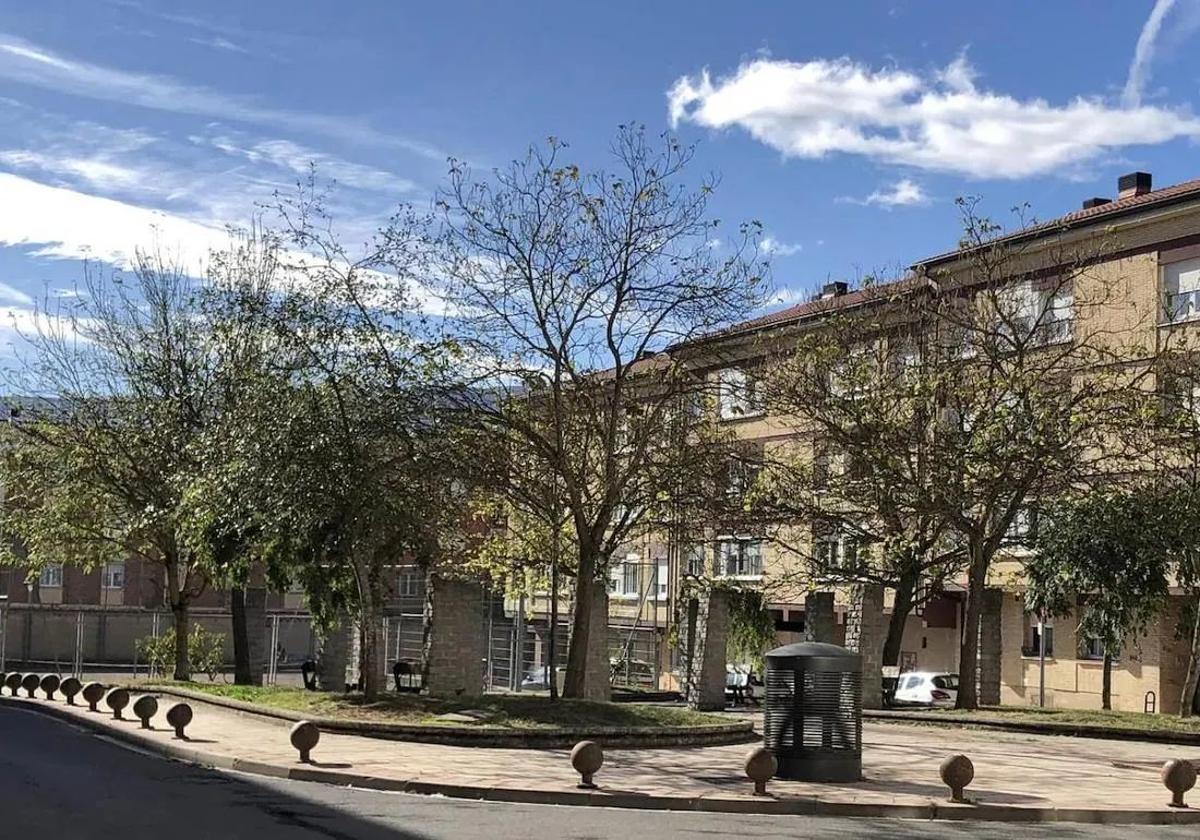 La plaza Senda de Langarika va a ganar accesibilidad con la obra.