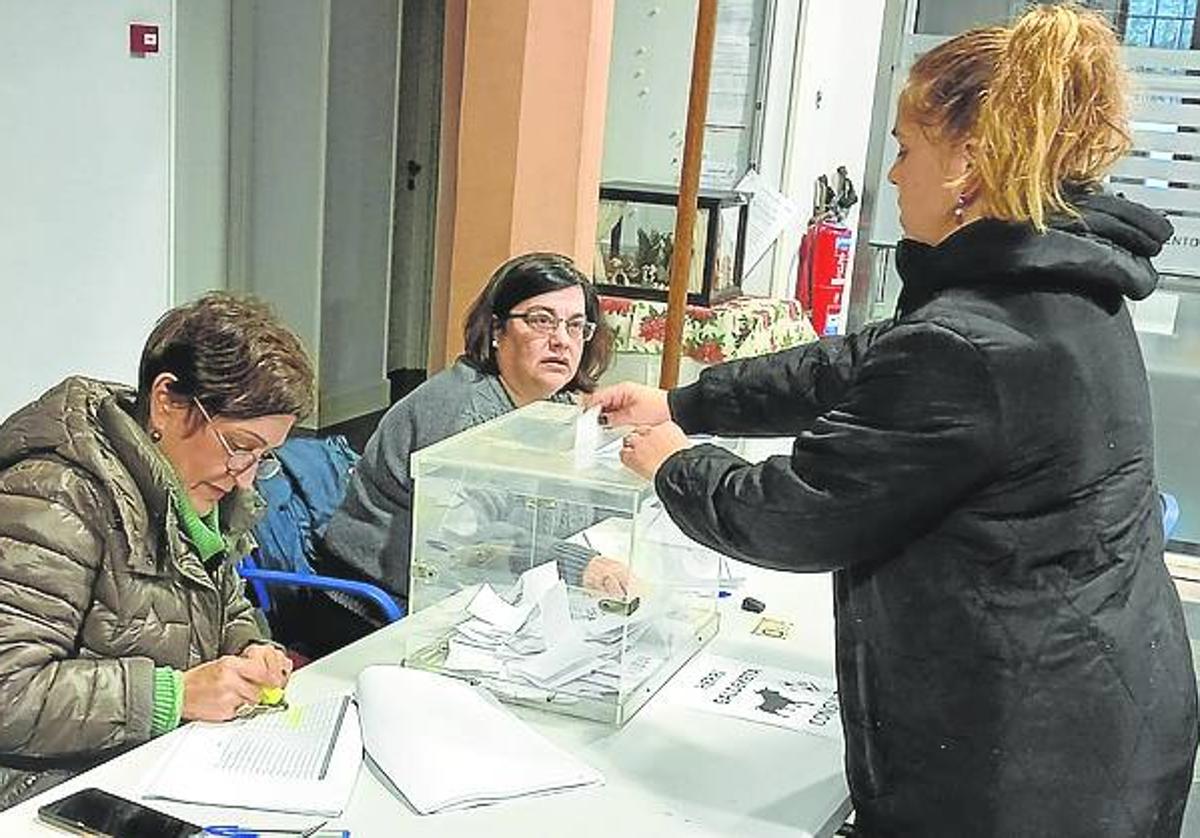 De los 2.750 habitantes de Carranza, 2.414 estaban llamados a votar.