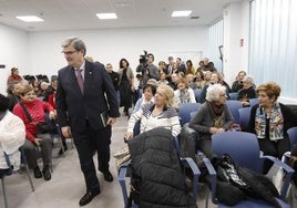 Aburto, en la inauguración del centro de Abando.