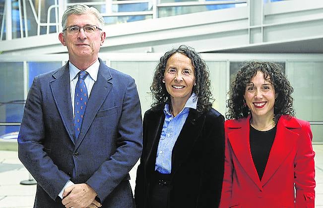 Igor del Busto, Leire Bilbao y Nora Abete.