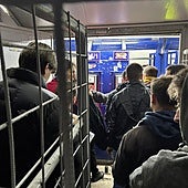 Indignación entre los hinchas del Athletic: «Nos han quitado las monedas y alguna ikurriña al entrar»