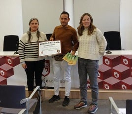 La carnicería Akebaso Berria, con el premio ganador.