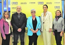 Marta Fernández, Pedro Campo, Izaskun Gómez, María López Negrete, Julia Diéguez y Laura Batán.