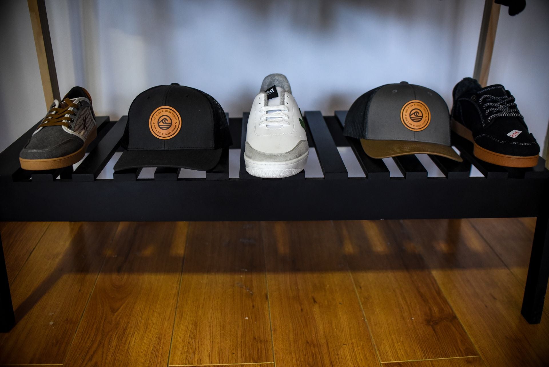 La nueva tienda de Getxo de estilo surfero con mucha moda local y tablas para comprar o alquilar