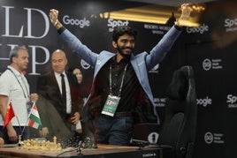 El indio Gukesh se convierte a sus 18 años en el campeón del mundo de ajedrez más joven