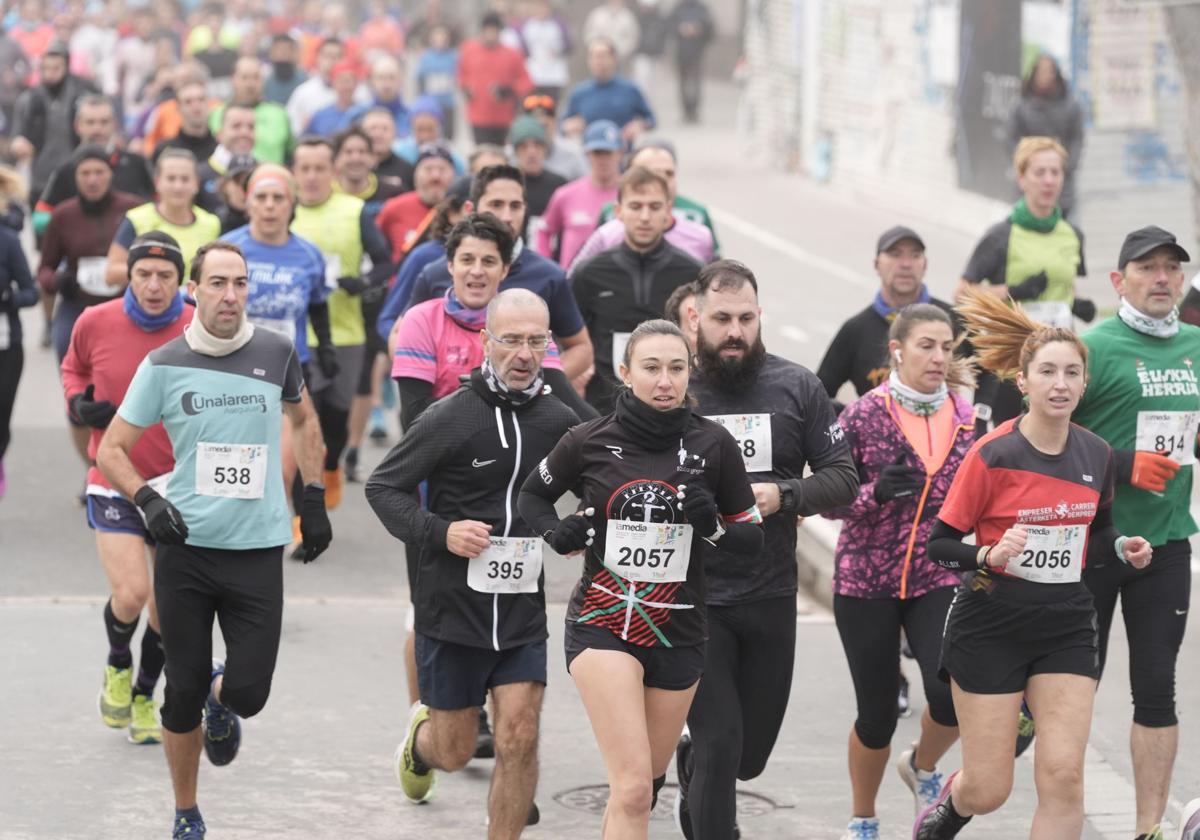 La Media Maratón de Vitoria supera los 3.500 atletas y bate el récord de participación femenina