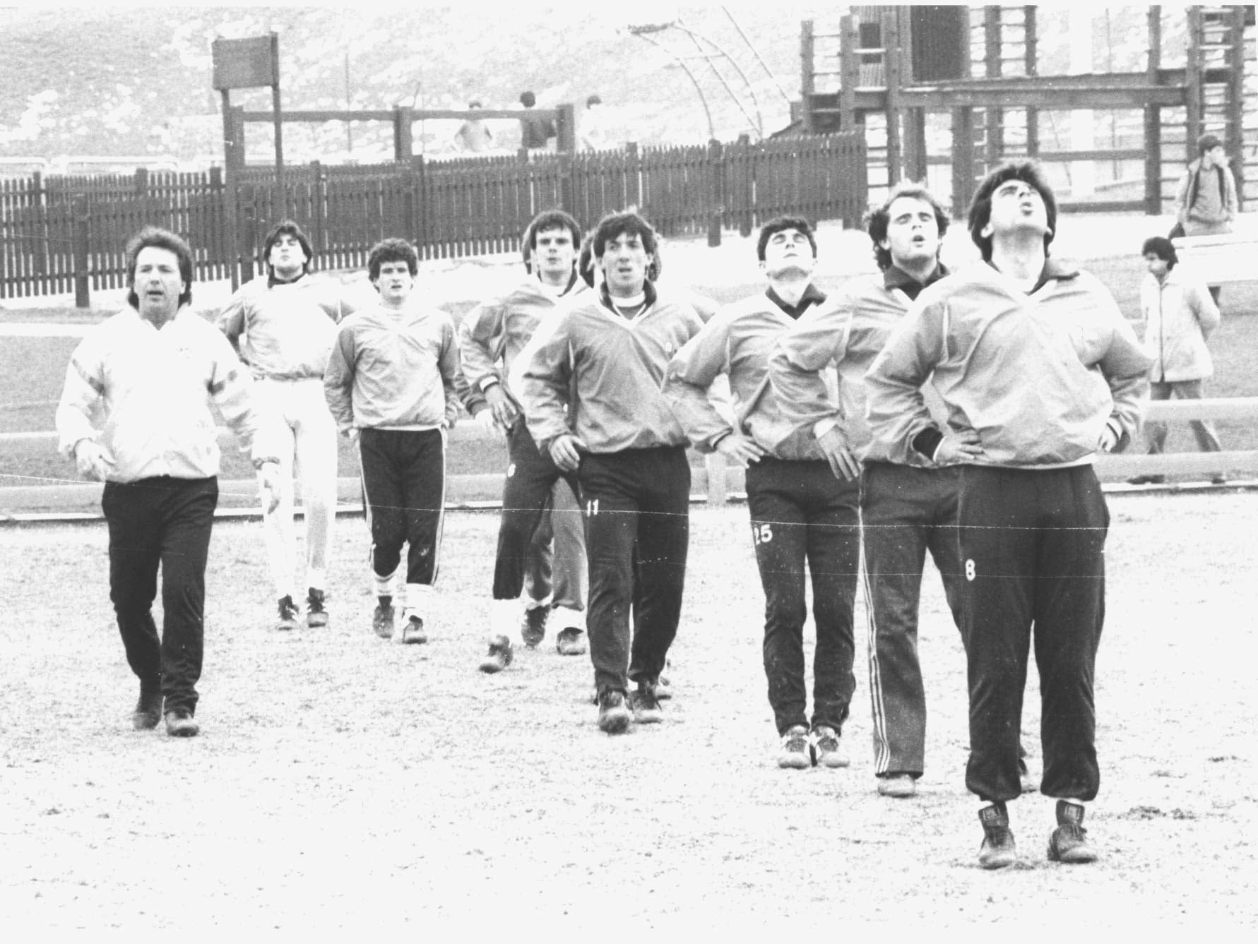Naya dirige un entrenamiento del Alavés.