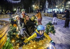 La familia de Elena Rivera-Galaz, afincada en Estados Unidos, disfruta de sus primeras navidades en la capital alavesa.