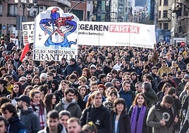 La preocupación creciente por la dificultad de acceso a la vivienda ha movilizado a miles de personas en Bilbao.