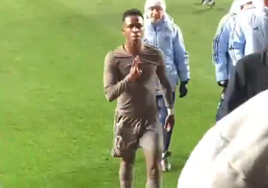 Vinicius se encara con la afición del Rayo y les manda a Segunda