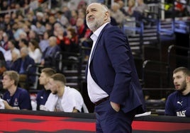 Pablo Laso gesticula durante un partido de Euroliga.