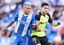 Stoichkov y Bartra, en el partido de la primera vuelta.