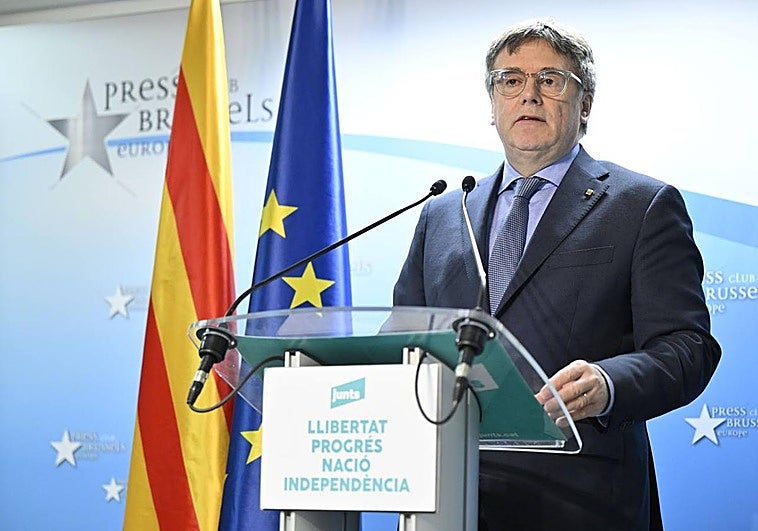 Puigdemont quiere su foto con Sánchez, así que toca «mover el culo»