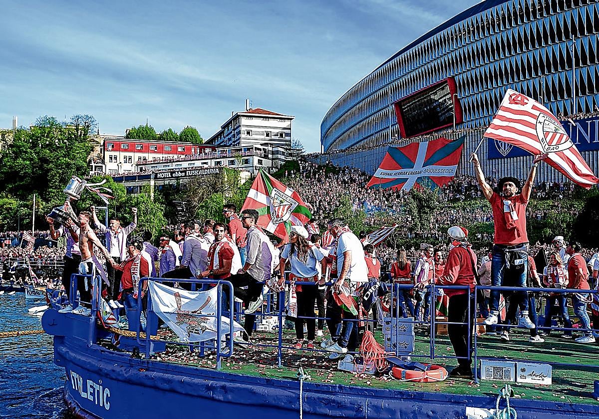 Volver a sacar la gabarra cuarenta años después y mostrar la Copa a la hinchada fue el gran hito del equipo de Valverde en 2024.