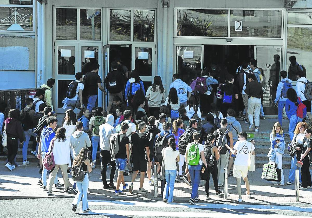 El número de alumnos que pasa de la FP a la UPV repunta hasta los 800 anuales
