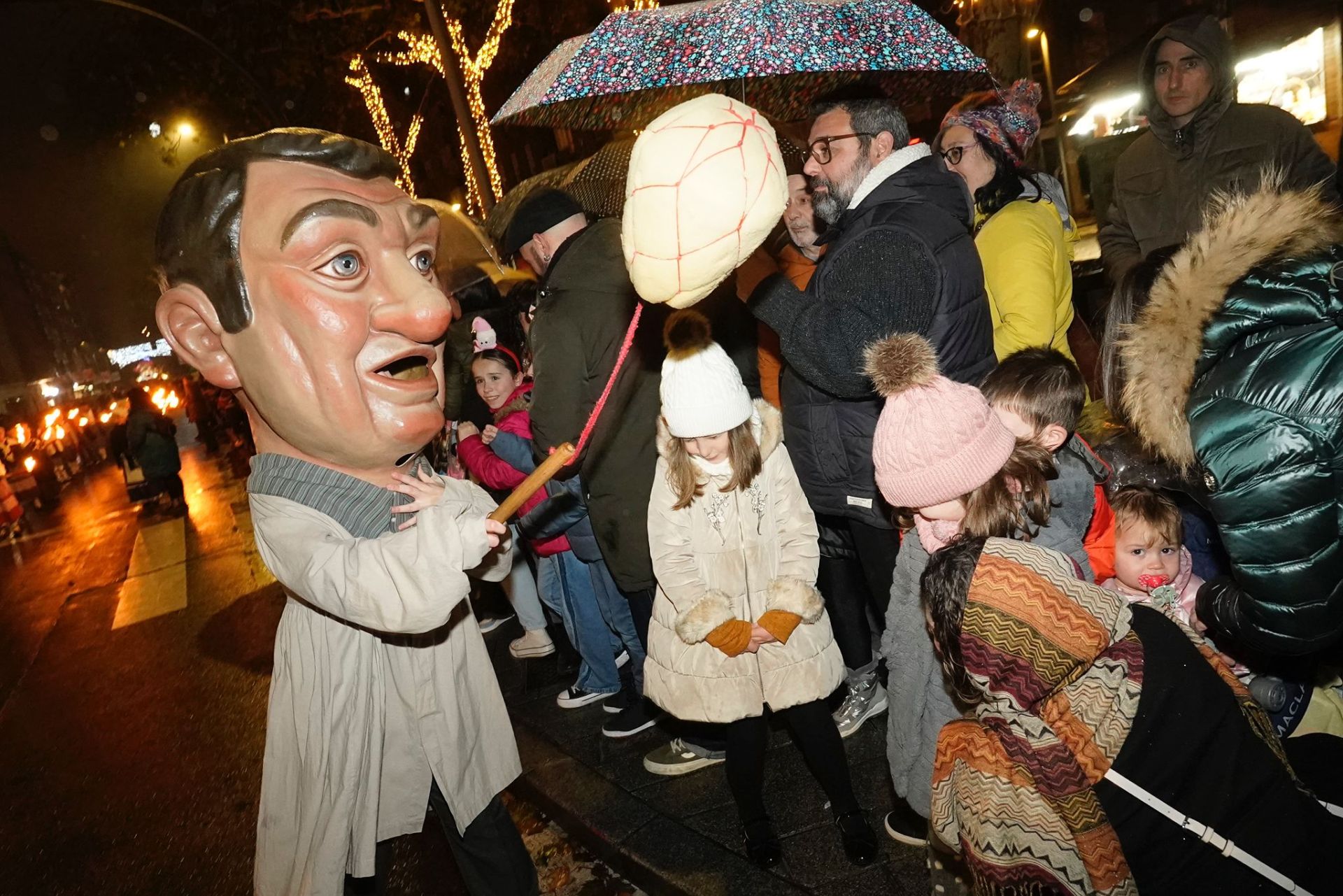 Las imágenes del desfile de Olentzero y Mari Domingi