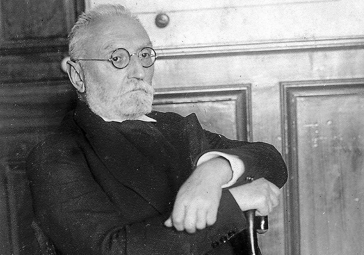 Retrato de Miguel de Unamuno tomado en Hendaya.