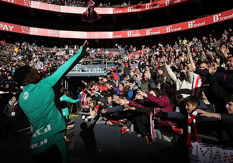 Comunión rojiblanca en La Catedral
