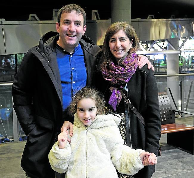 Rubén Arnesto, Ane Arnesto y Patricia Bueno.