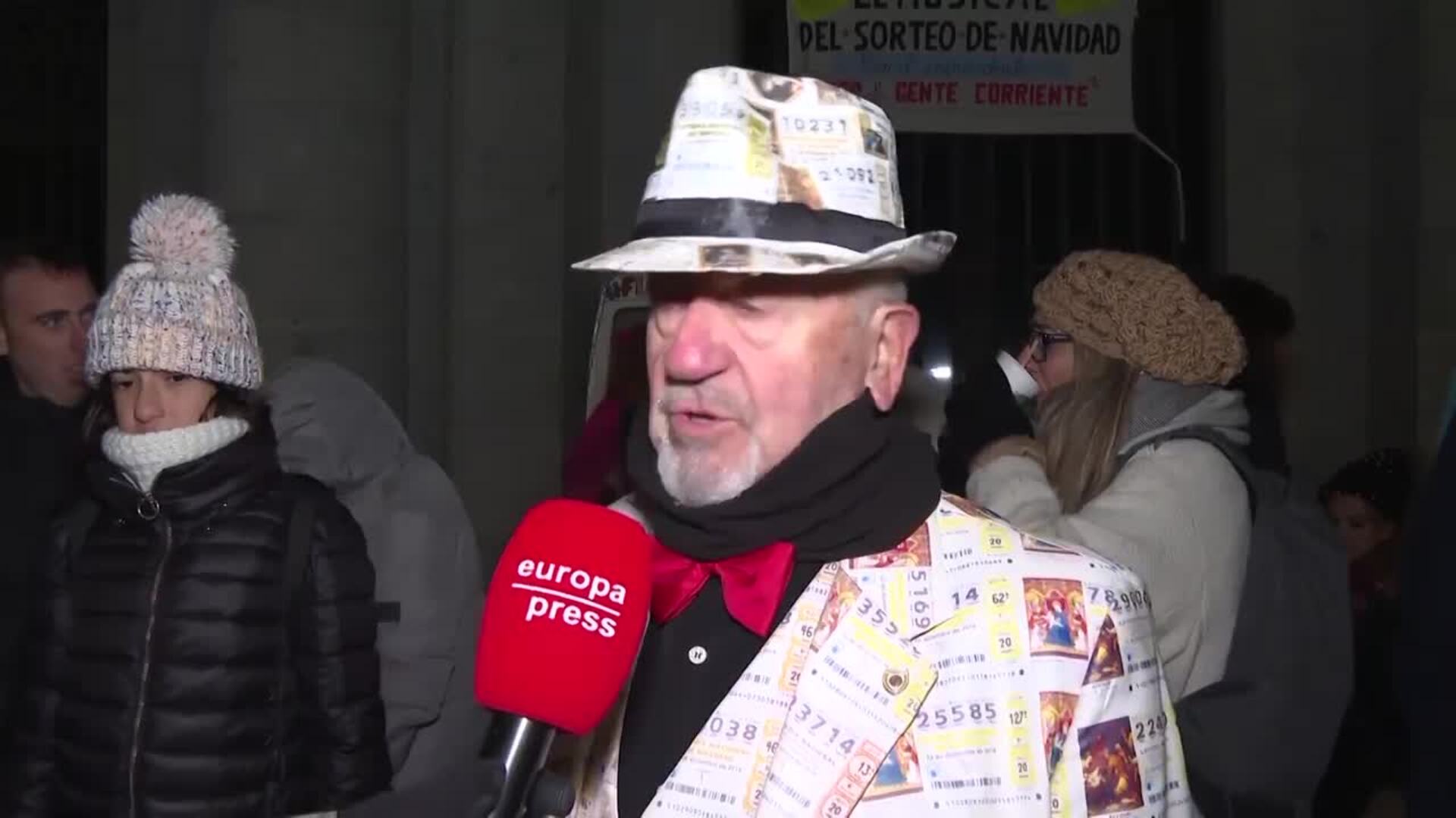 Ciudadanos se muestran con "esperanza" de conseguir el Gordo en el Sorteo de la Navidad