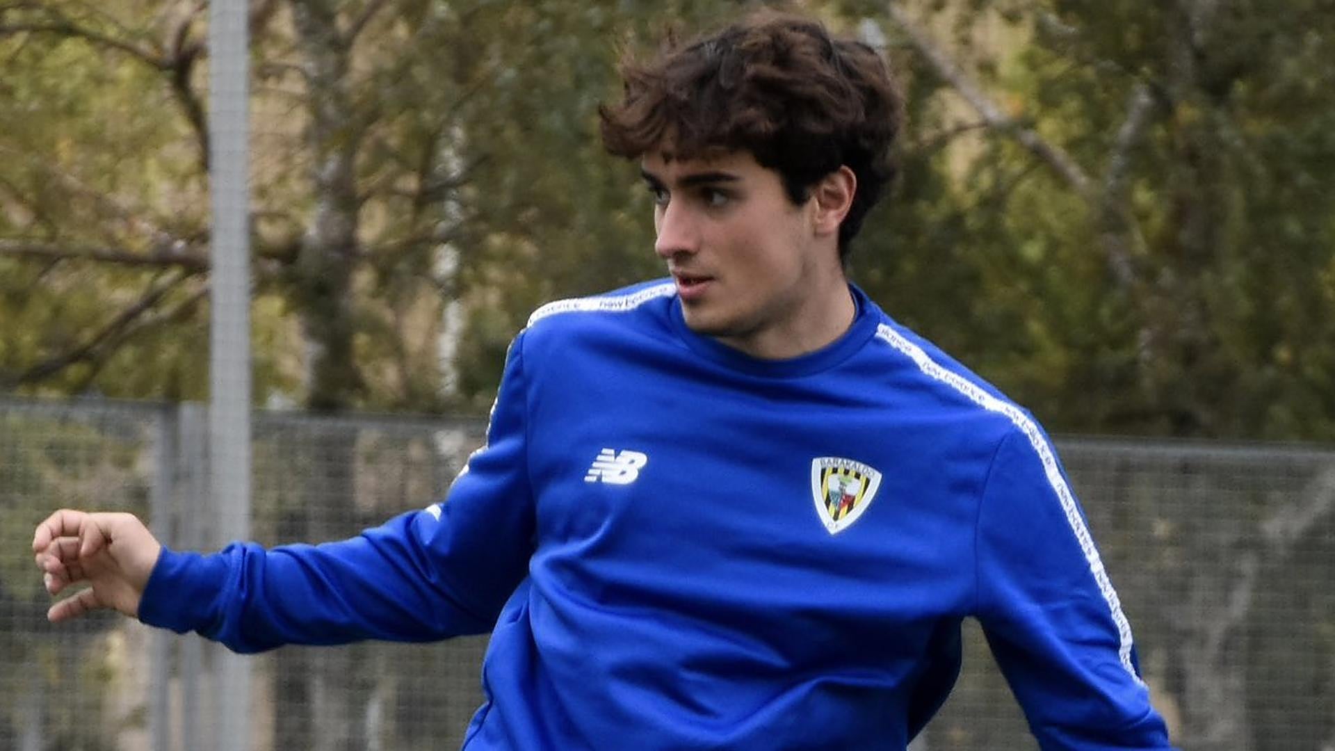 Amorebieta Signs Aimar Vicandi on Loan