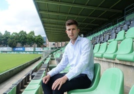 Matías Lizarazu, director deportivo del Sestao River, posa para EL CORREO en Las Llanas.